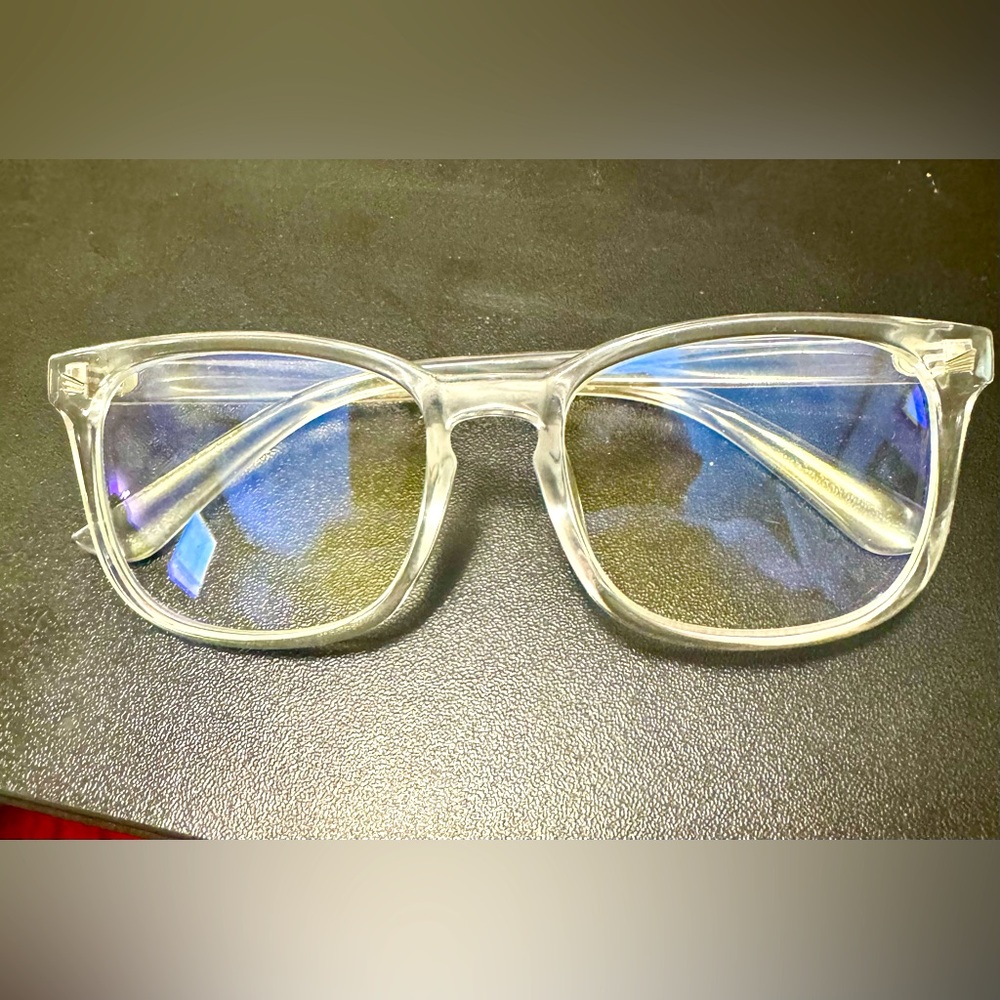 Unisex Sunglasses - Clear with bluish tint to frames, extremely posh!